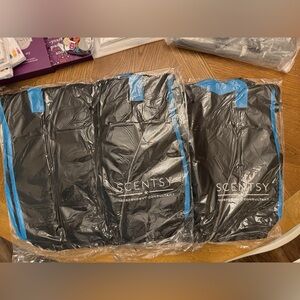 Scentsy 2 Black and Blue Insulated Tote Bags